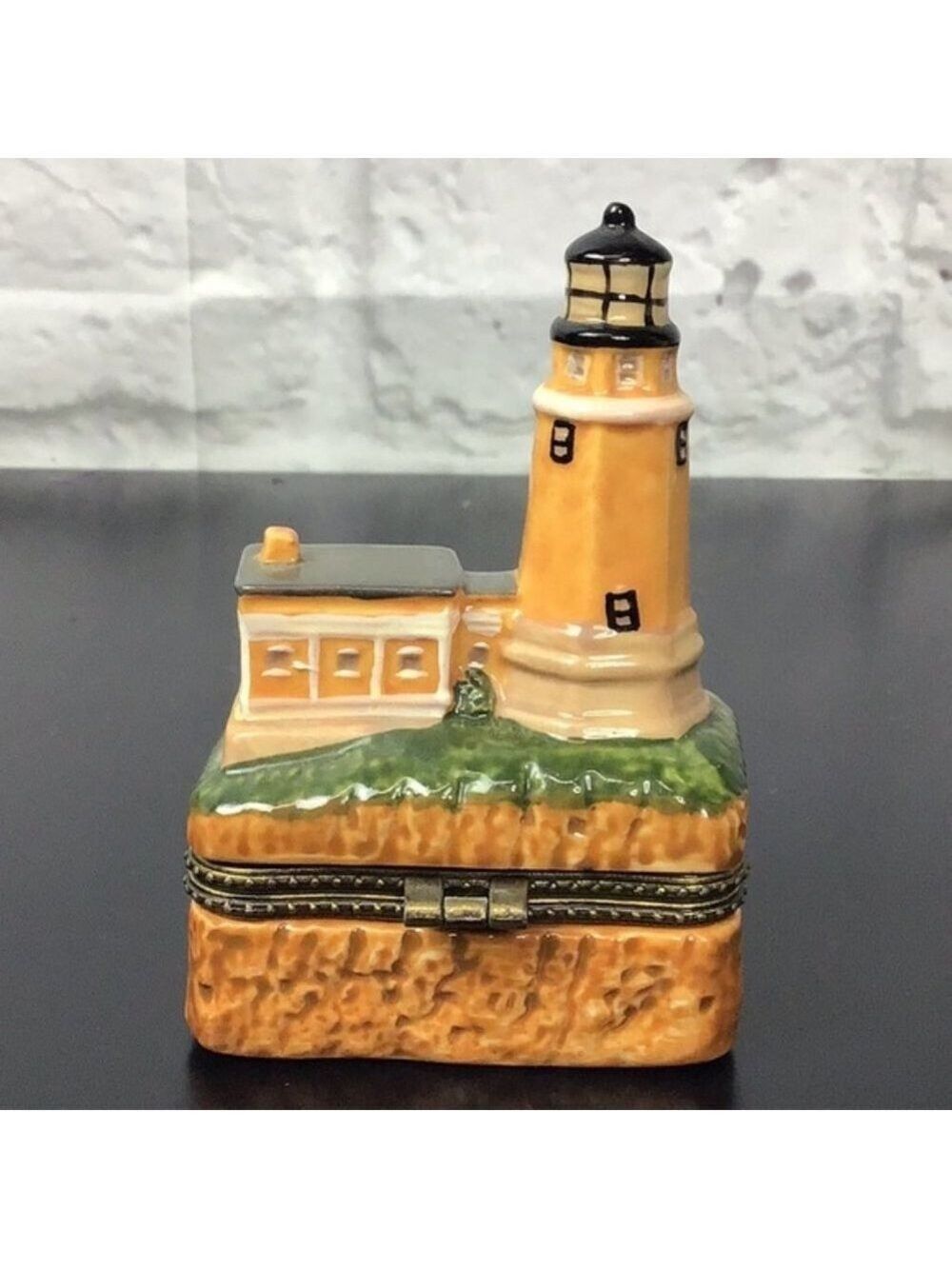 Vintage Lighthouse Hinged trinket box - Picture 2 of 4